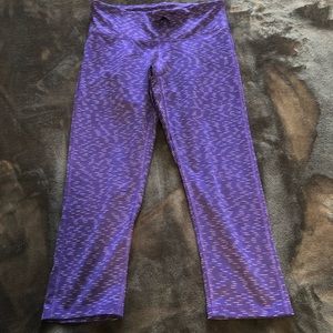 Mid-rise Champion crop leggings